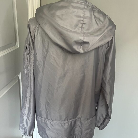Women's Champion Light Weight Gray Running Jacket Size M EUC - Picture 2 of 2